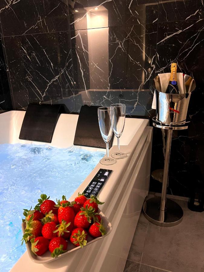 Real Suite Spa Palermo Eksteriør bilde